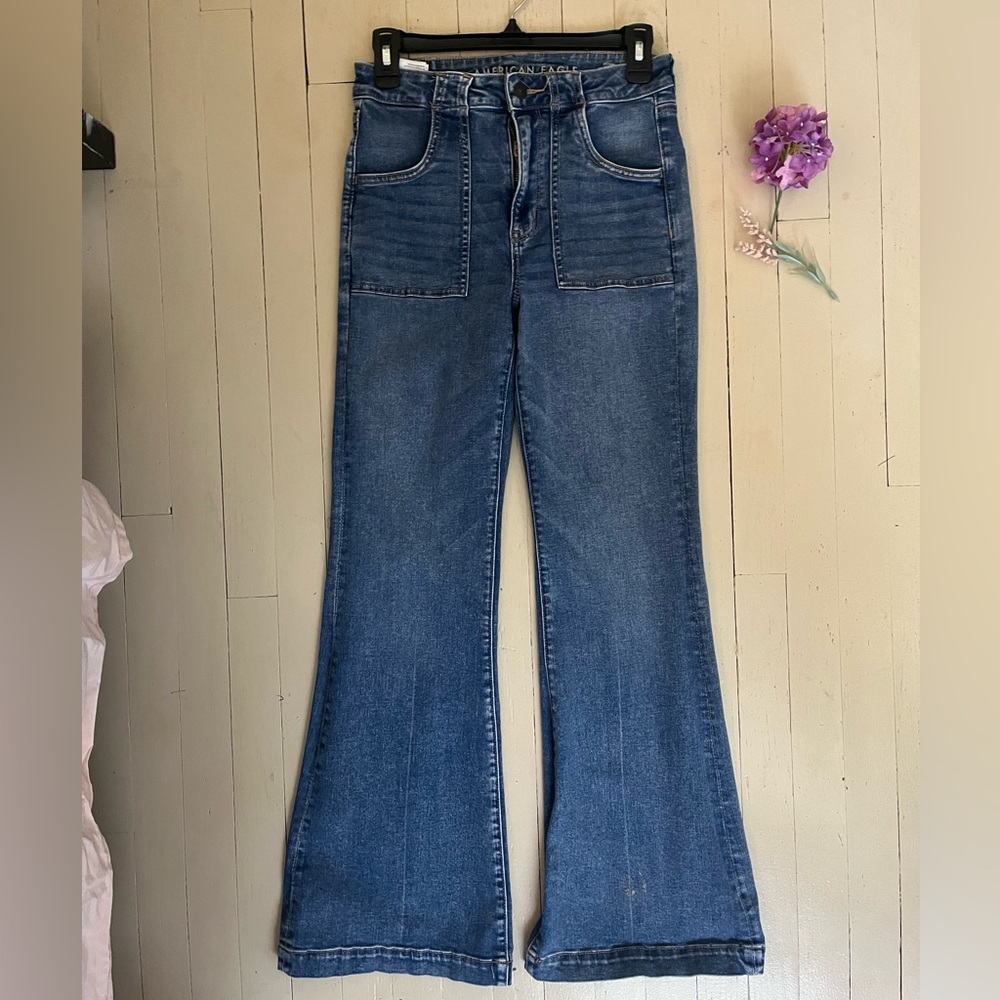 American Eagle bell bottom size 6 jeans